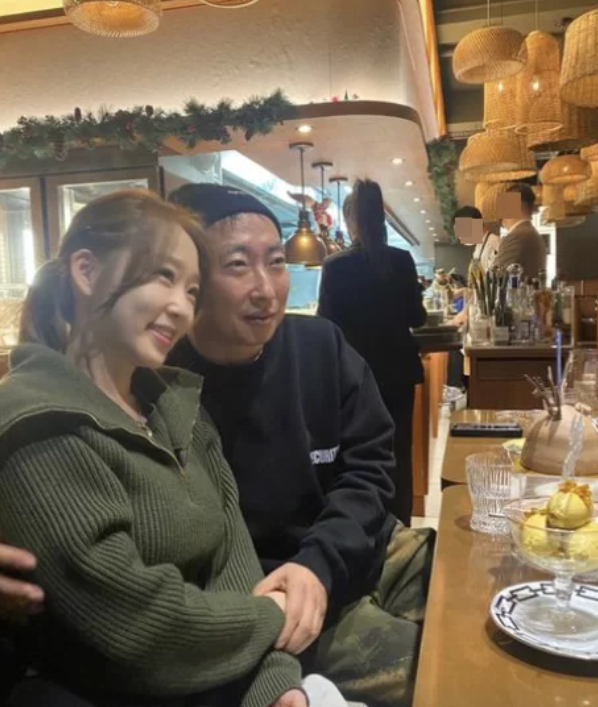Esposa de Park Myung-soo 'Han Soo-min' e marido 'Park Myung-soo' / Cortesia do Instagram de Han Su-min