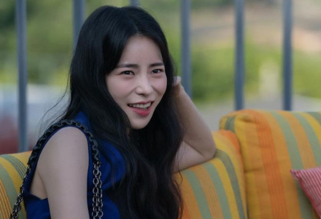 넷플릭스 오리지널 '더글로리' 중 '박연진'역을 맡은 임지연의 모습 / 임지연 인스타그램