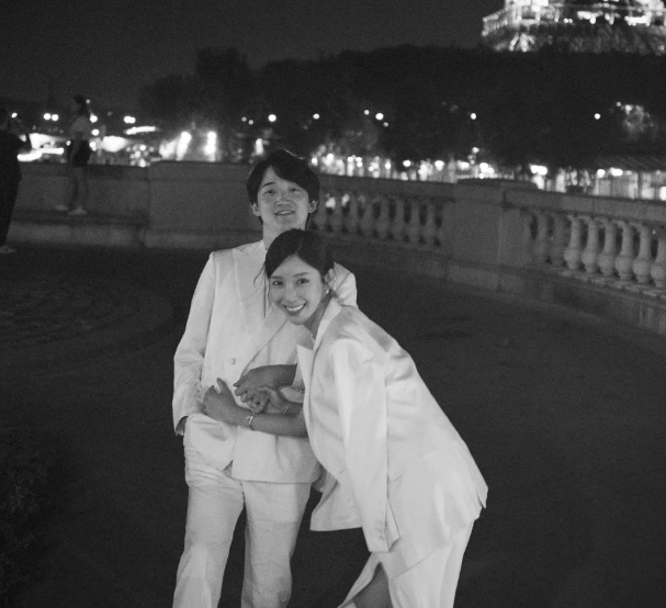 전선욱 작가와 야옹이 작가의 웨딩 화보 스냅샷/사진=전선욱 작가 인스타그램 제공