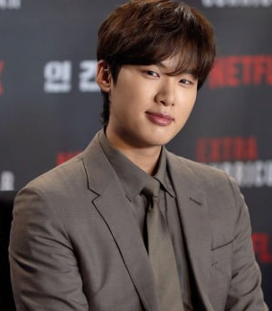 학교폭력 사실을 일부분 인정한 배우 김동희/사진=김동희 공식 팬카페 제공