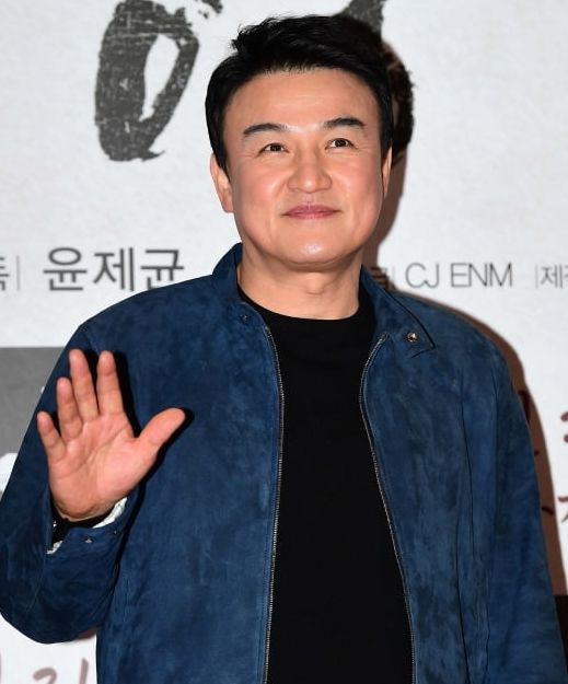 최근 개봉한 영화 '영웅' 시사회에 참석한 박중훈/온라인 커뮤니티