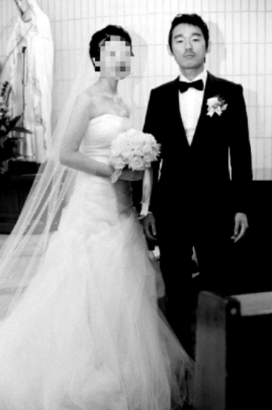2010년 결혼 당시 방송인 허지웅과 그의 부인/티스토리 블로그 