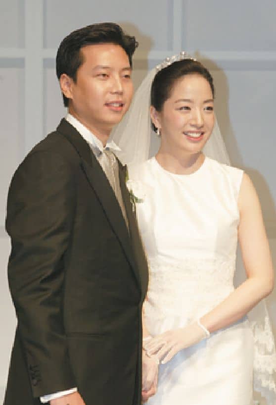 노현정 전 아나운서와 HN(옛 현대 BS&C) 사장 정대선이 결혼식을 올리는 모습/일요신문