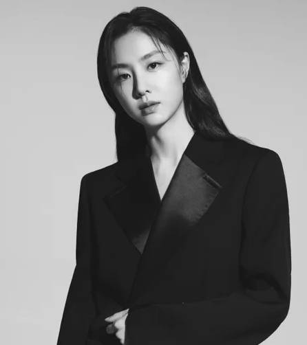 흑백 사진 속에서 더 두드러지는 배우 서지혜 / 스포츠 조선 