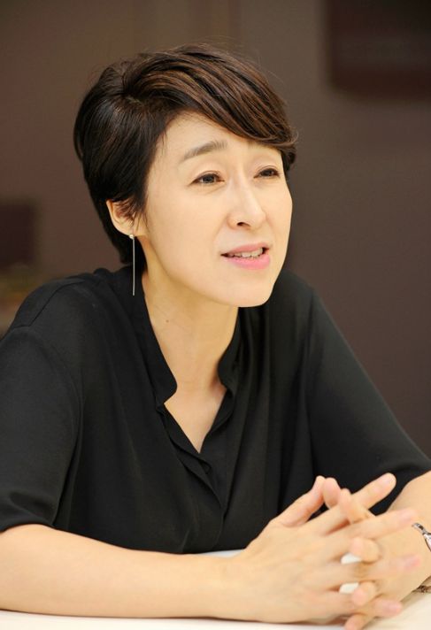 MBN '불타는 트롯맨'의 제작 담당 서혜진 PD의 모습/MBN '불타는 트롯맨'