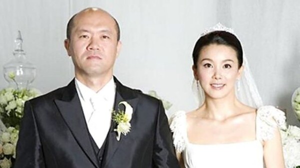 전재용과 박상아의 결혼 사진. /중앙일보.